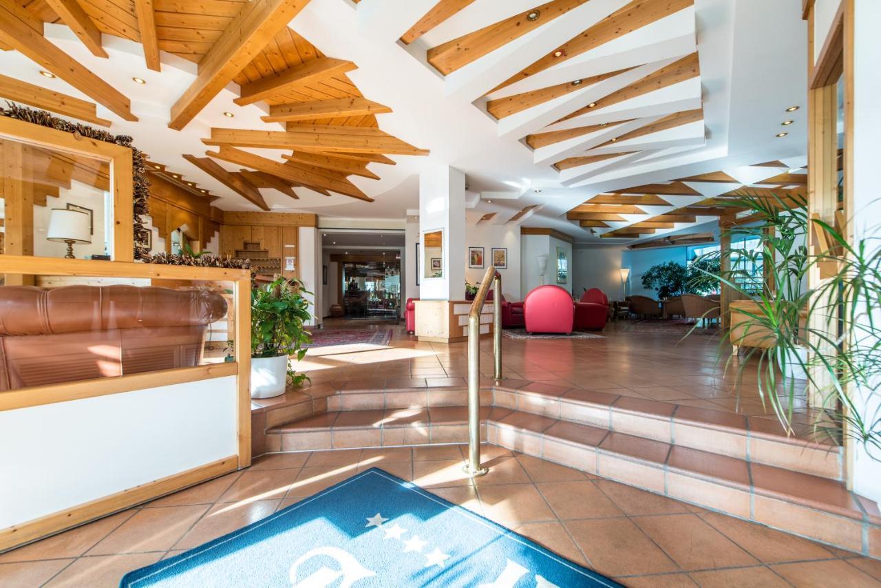 كامبو توريس Hotel Tubris المظهر الخارجي الصورة