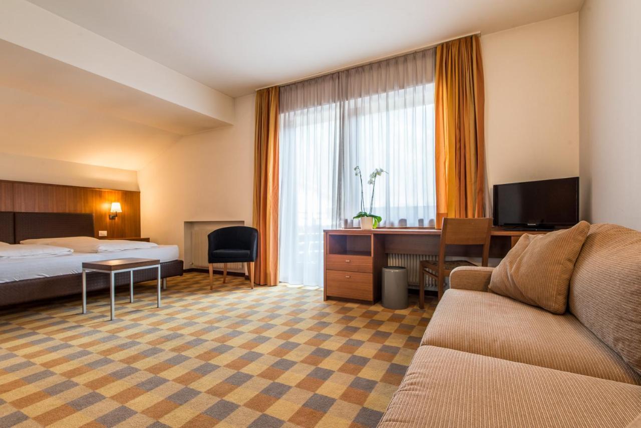 كامبو توريس Hotel Tubris المظهر الخارجي الصورة