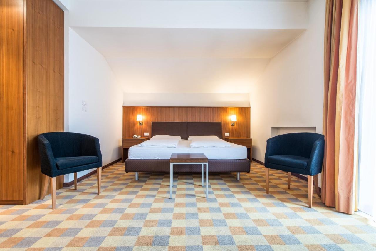 كامبو توريس Hotel Tubris المظهر الخارجي الصورة