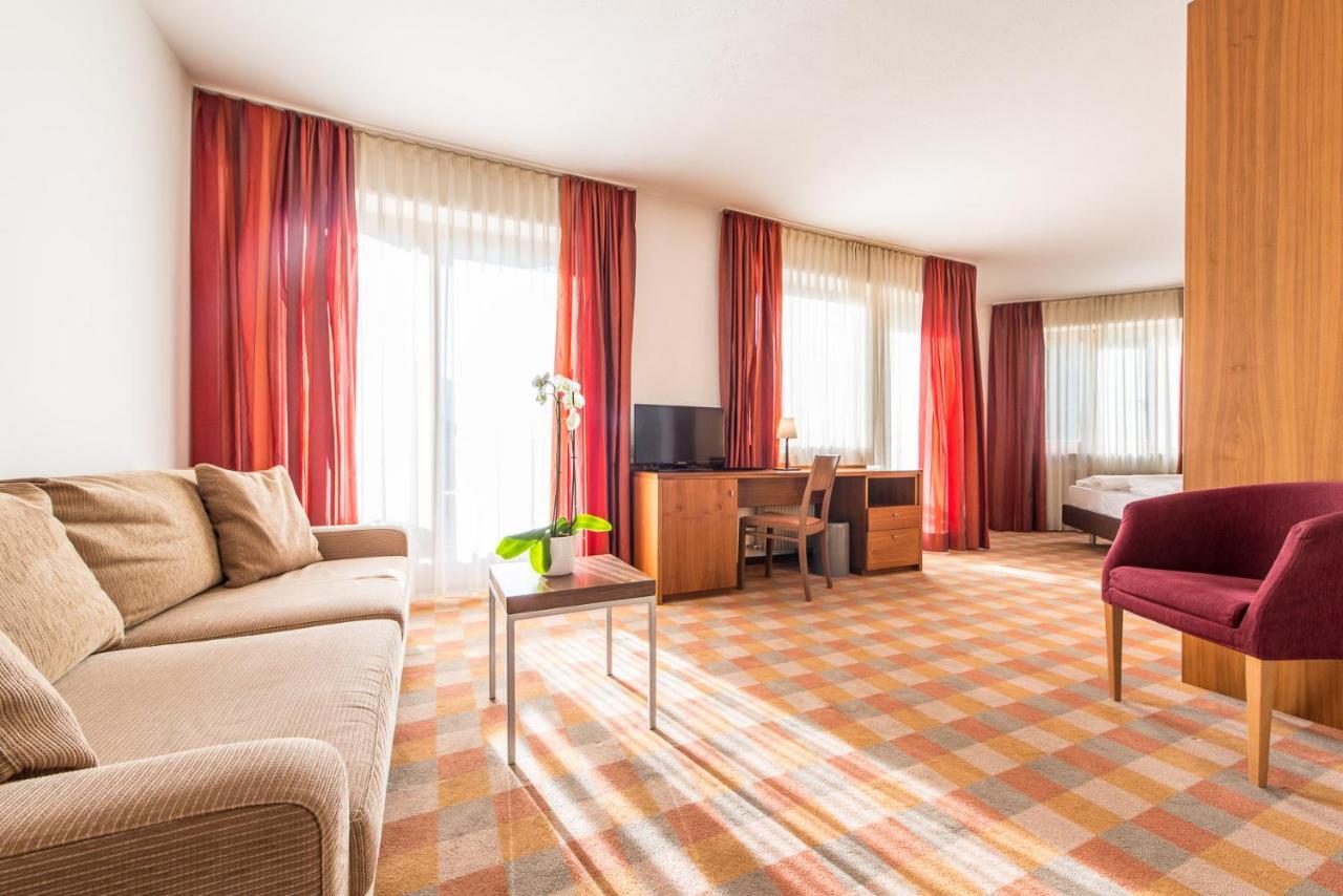 كامبو توريس Hotel Tubris المظهر الخارجي الصورة